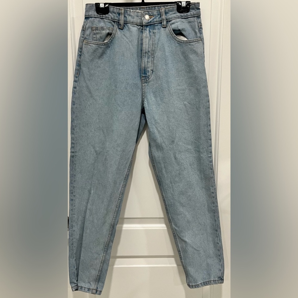 Zara Women’s  Light Blue Relaxed Jeans